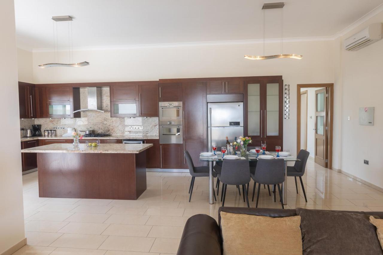 Sparta Luxury Villa โปรทาราส ภายนอก รูปภาพ
