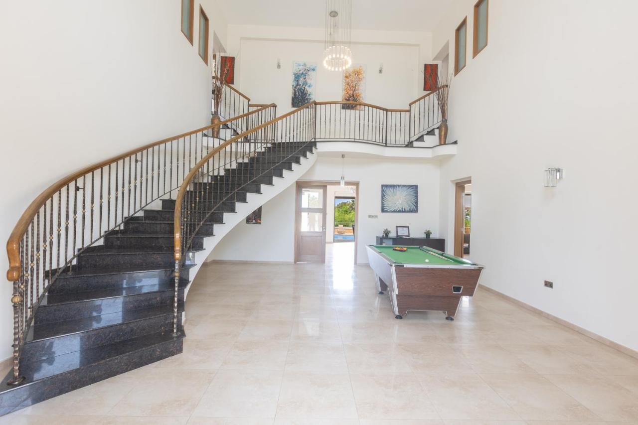 Sparta Luxury Villa โปรทาราส ภายนอก รูปภาพ