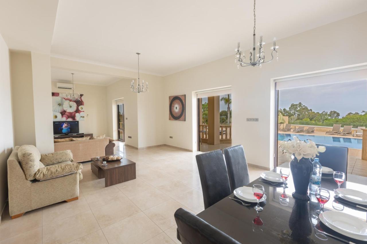 Sparta Luxury Villa โปรทาราส ภายนอก รูปภาพ